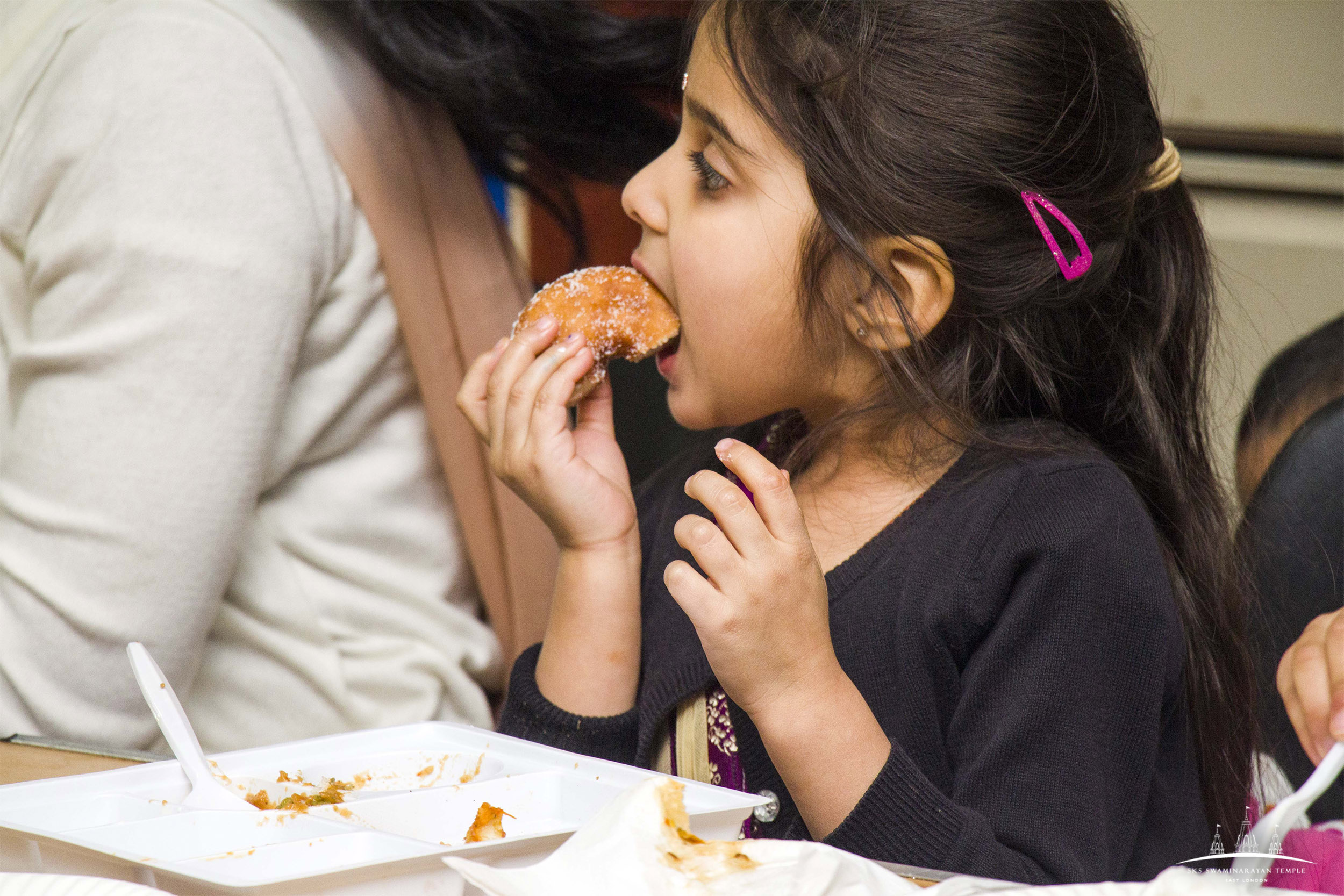 ©1987-2017 SKS Swaminarayan Temple East London